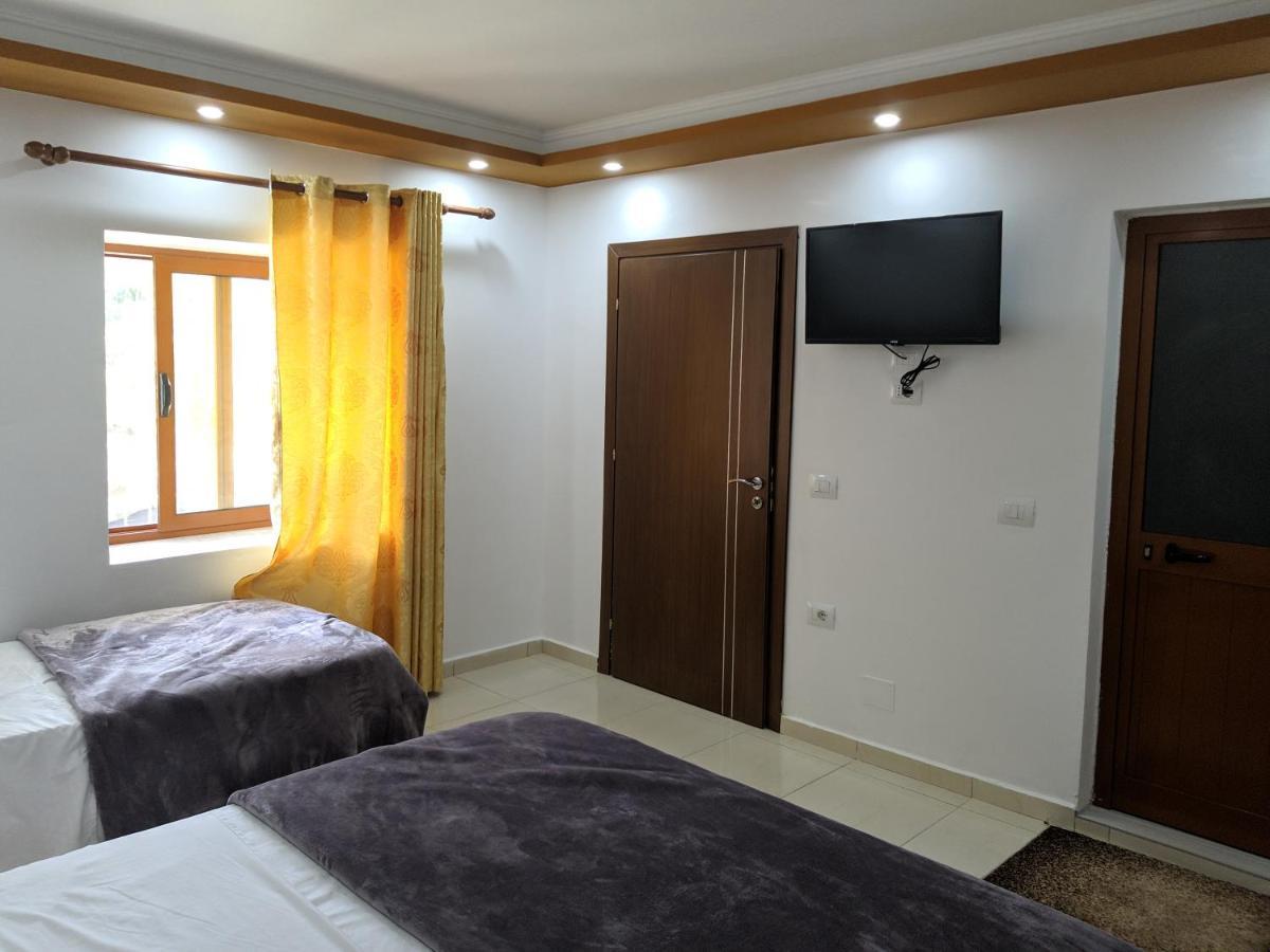 Guesthouse Alvi Përmet Kültér fotó