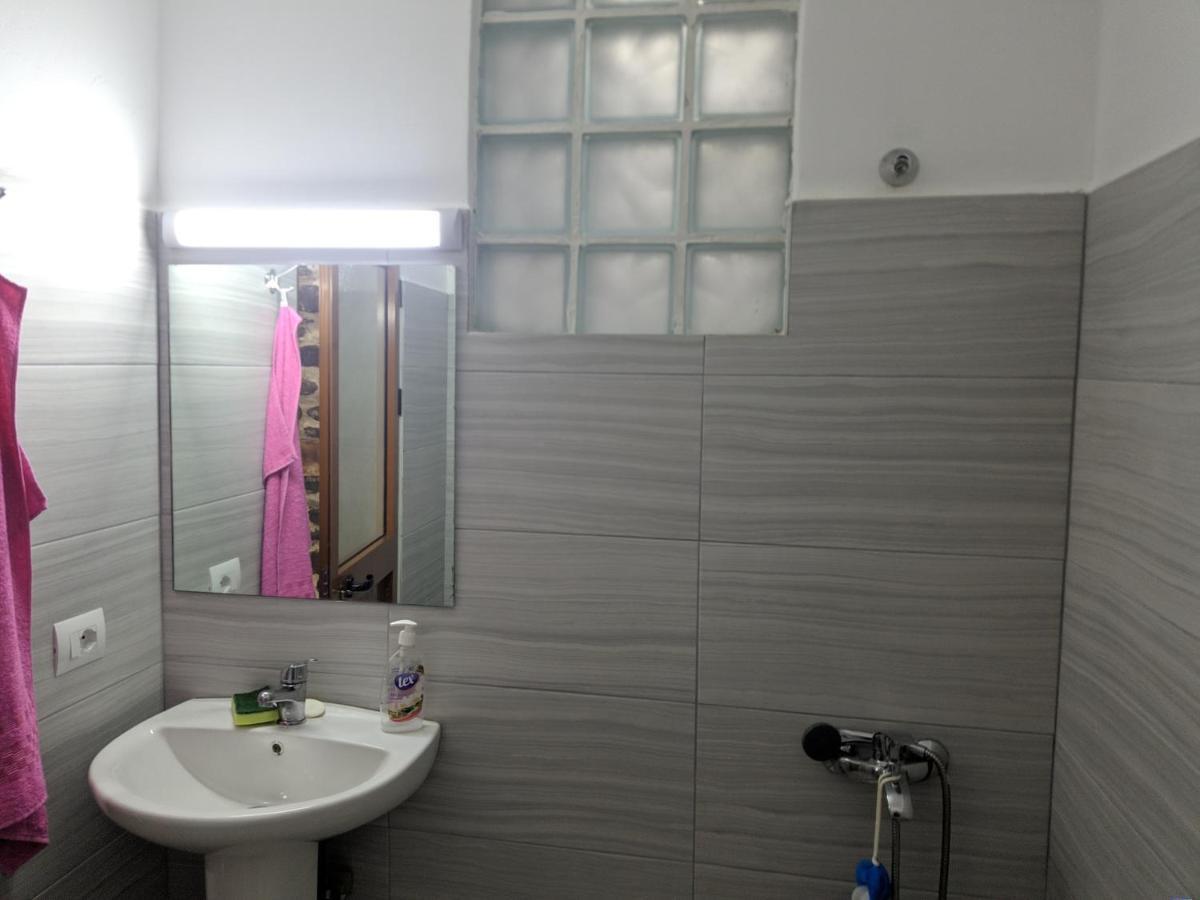 Guesthouse Alvi Përmet Kültér fotó