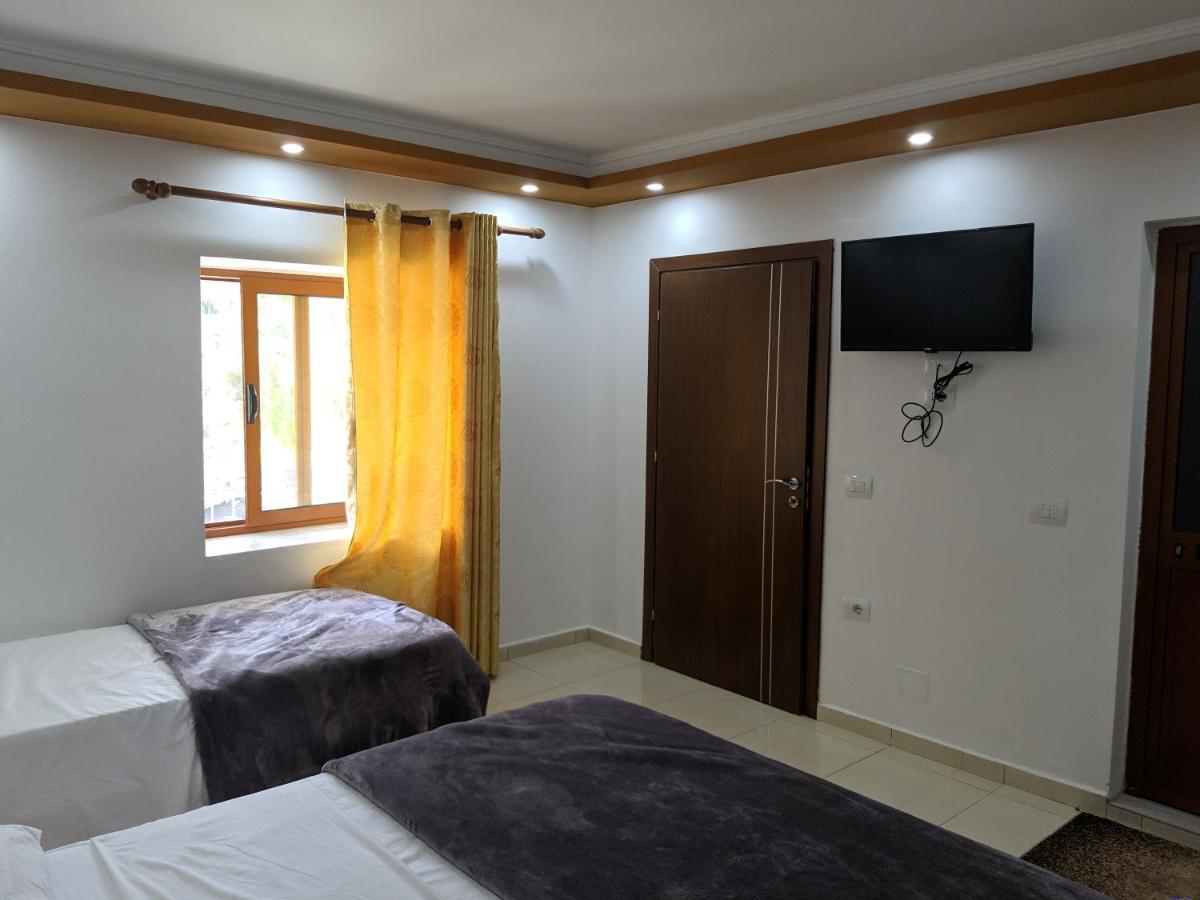 Guesthouse Alvi Përmet Kültér fotó